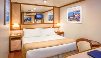 1548636927.4351_c412_Princess Cruises Ruby Princess Accommodation Interior.jpg